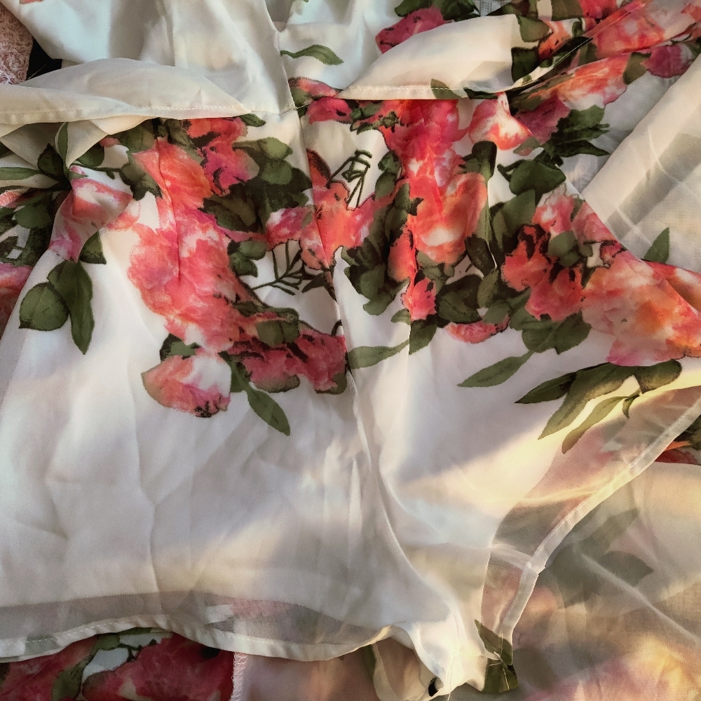 Showpo Steal the Show Playsuit White floral Maxi Small - Picture 2 of 11